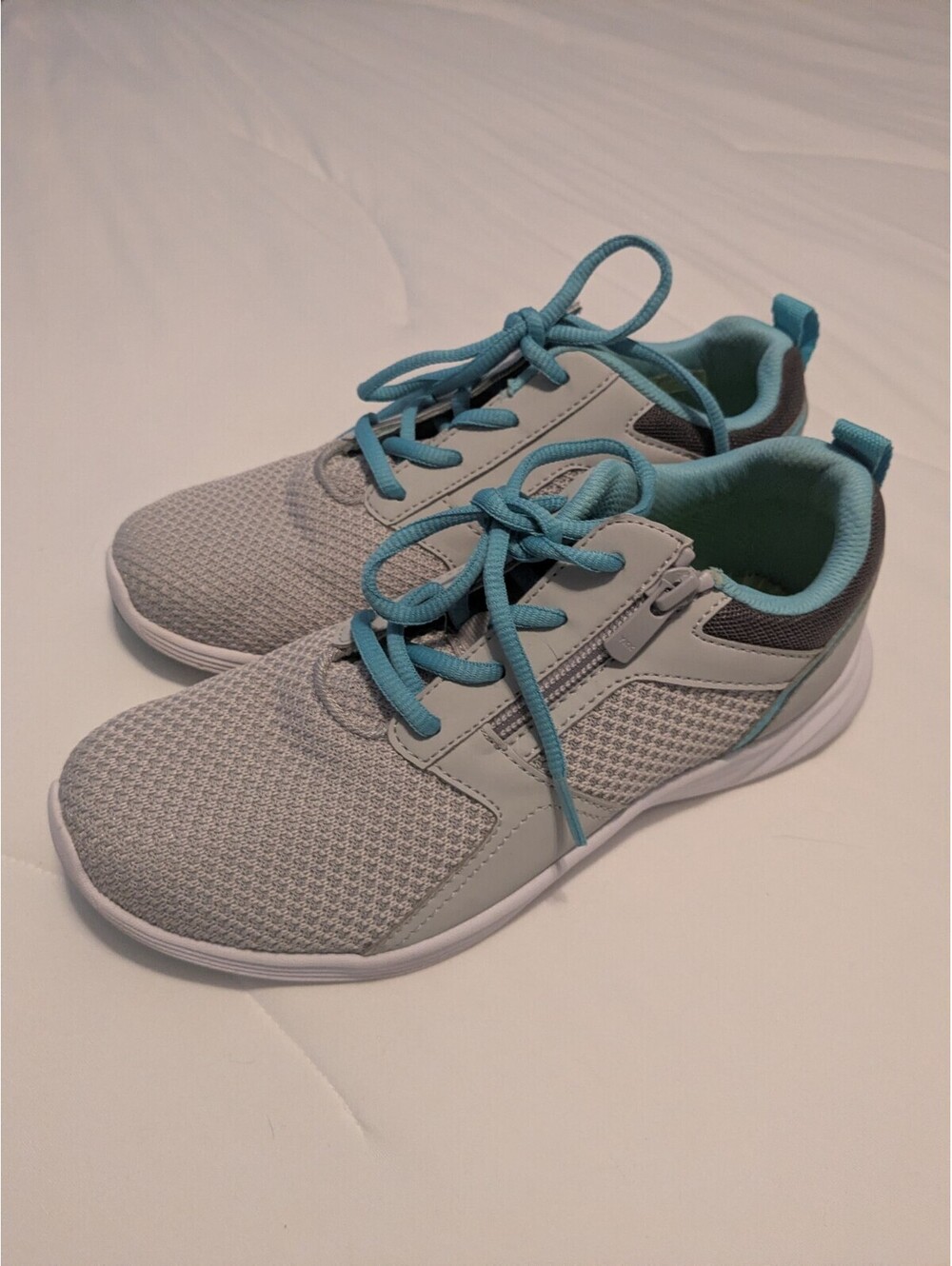 Vionic Lyla Mesh Lace-Up Sneakers w/ Zipper Detail $127 Retail Sz 6.5 Aqua Grey